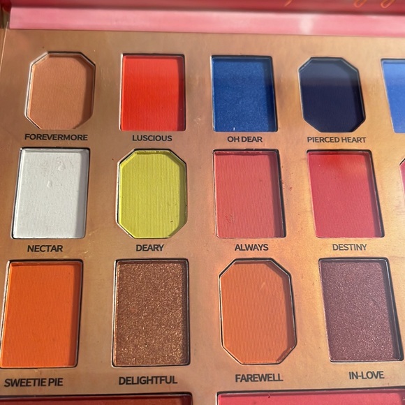 🎈SALE🎈🎀#35.MAKEUP BUNDLE🎀 - Picture 3 of 12